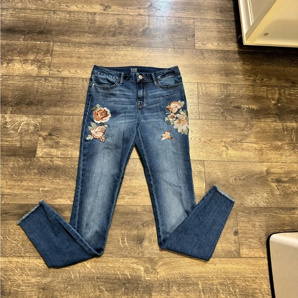 a.n.a Embroidered Jeans Jegging SZ‎ 2 - Picture 1 of 7